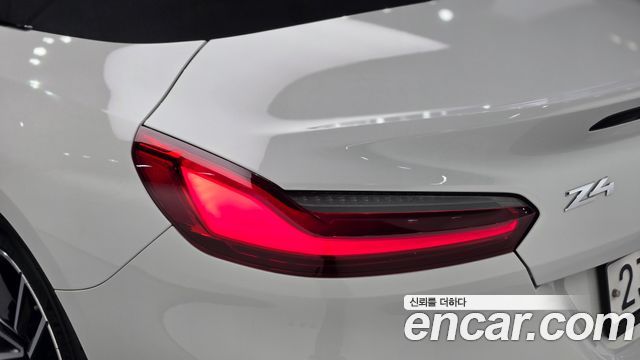 BMW Z4 2020 — photo 9