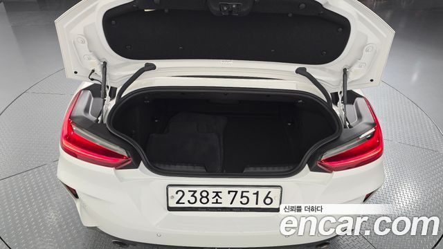BMW Z4 2020 — photo 31