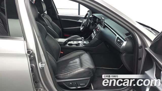 Genesis G70 2019 — photo 11