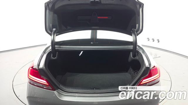 Genesis G70 2019 — photo 20
