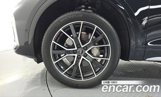 Audi Q5 2023 — photo 5