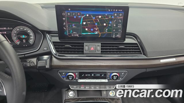 Audi Q5 2023 — photo 12
