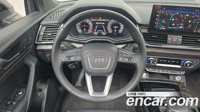 Audi Q5 2023 — photo 13