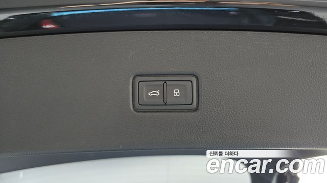 Audi Q5 2023 — photo 16