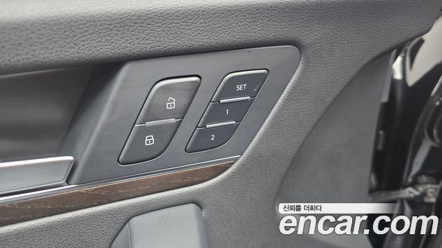 Audi Q5 2023 — photo 18