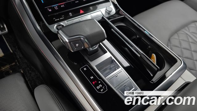Audi Q7 2022 — photo 9