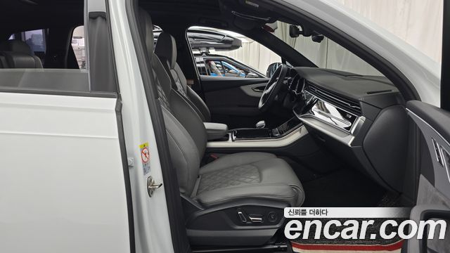 Audi Q7 2022 — photo 12