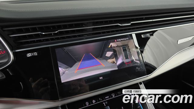 Audi Q7 2022 — photo 15