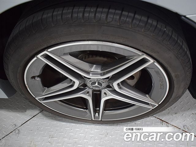Mercedes-Benz CLS-Class 2023 — photo 17