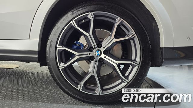BMW X6 2021 — photo 7