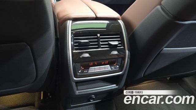 BMW X6 2021 — photo 34
