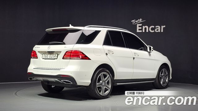 Mercedes-Benz GLE-Class 2016 — photo 2