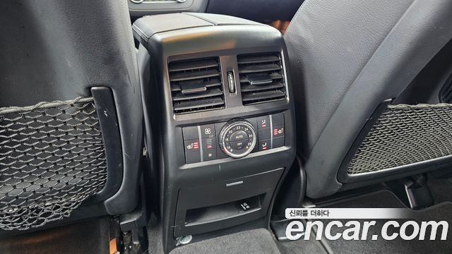 Mercedes-Benz GLE-Class 2016 — photo 19