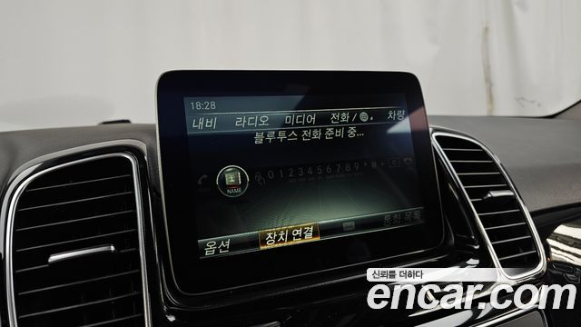 Mercedes-Benz GLE-Class 2016 — photo 20