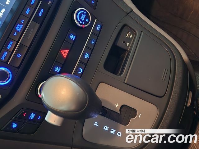 Hyundai Starex 2019 — photo 9