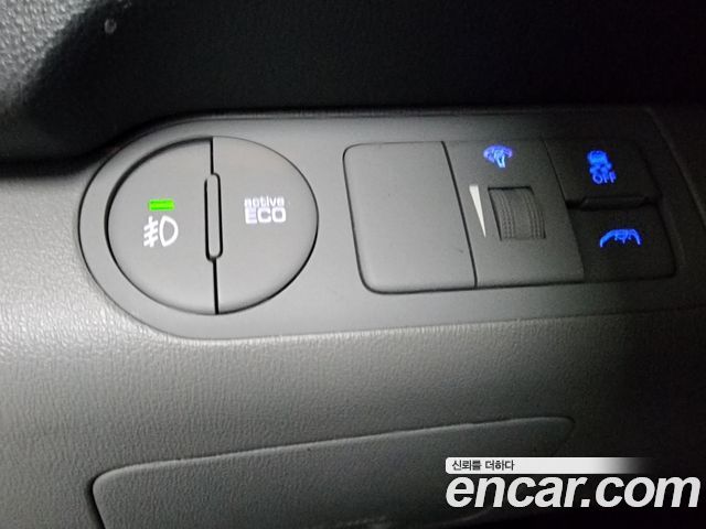 Hyundai Starex 2019 — photo 10
