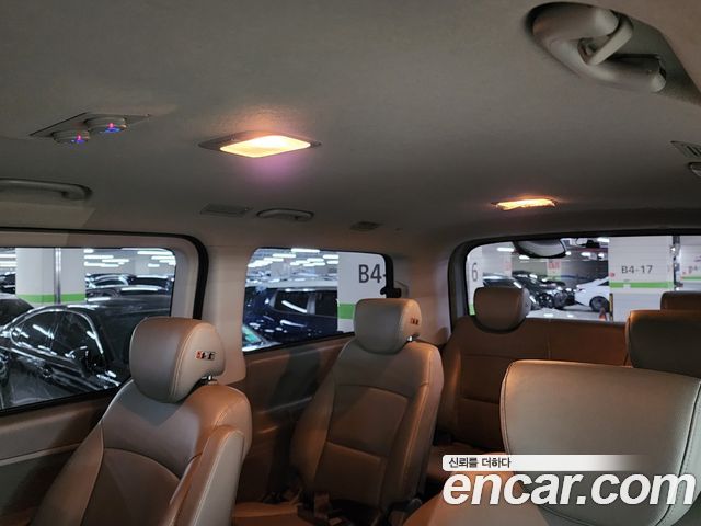 Hyundai Starex 2019 — photo 13