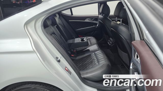 Genesis G70 2019 — photo 18