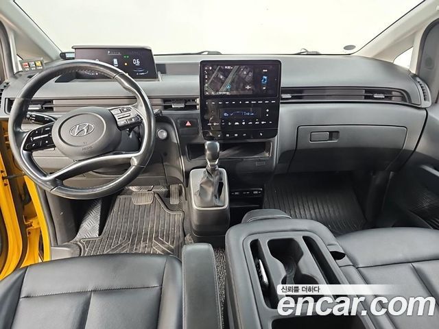 Hyundai Staria 2022 — photo 5