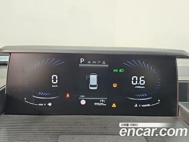 Hyundai Staria 2022 — photo 7