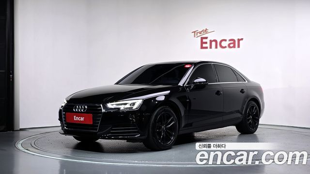 Audi A4 2018 — photo 1