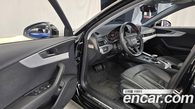 Audi A4 2018 — photo 10