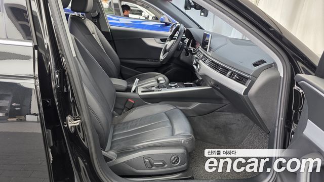Audi A4 2018 — photo 11