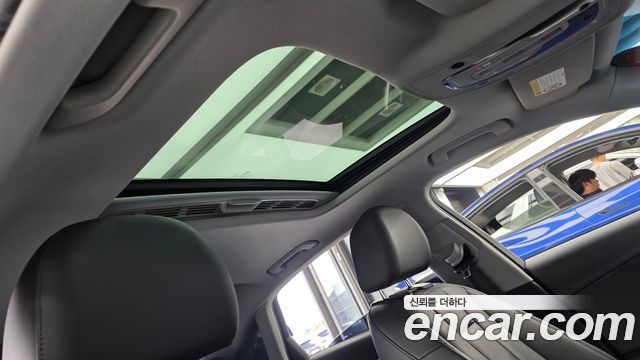 Audi A4 2018 — photo 17