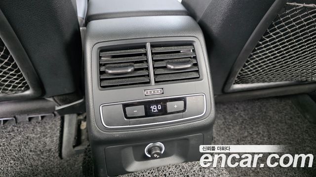 Audi A4 2018 — photo 19