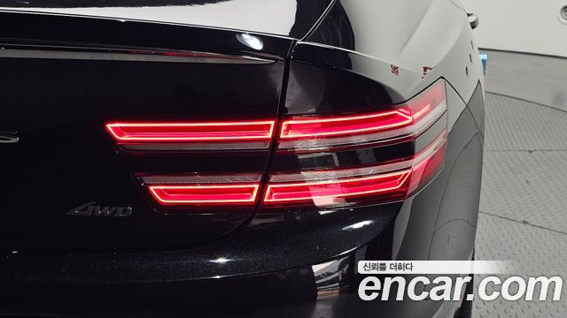 Genesis G80 2023 — photo 9
