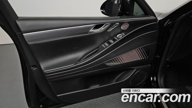 Genesis G80 2023 — photo 14