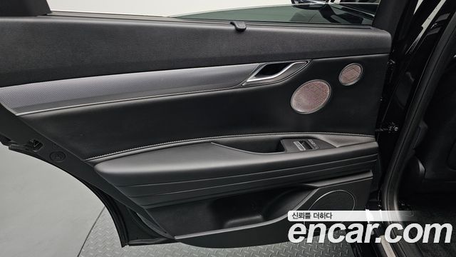 Genesis G80 2023 — photo 15