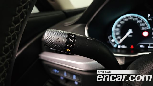 Genesis G80 2023 — photo 29