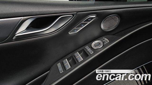 Genesis G80 2023 — photo 35