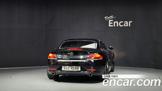 BMW Z4 2010 — photo 4