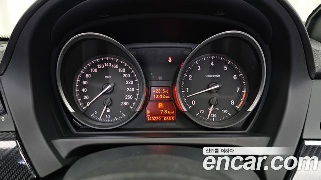 BMW Z4 2010 — photo 8
