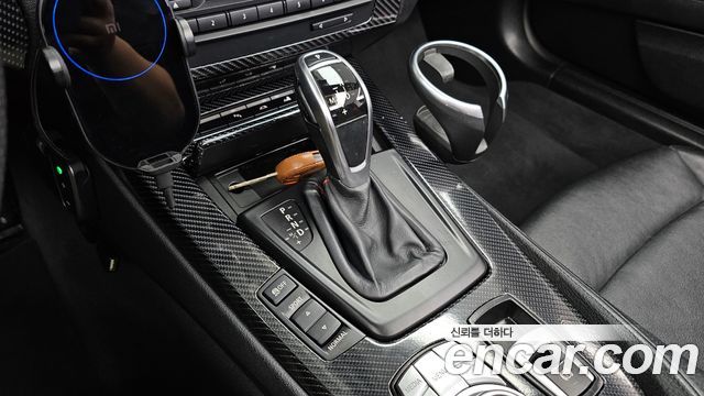 BMW Z4 2010 — photo 9
