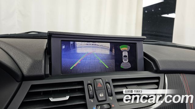 BMW Z4 2010 — photo 15