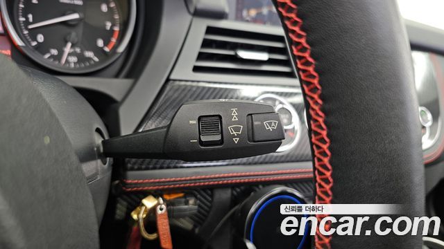 BMW Z4 2010 — photo 18
