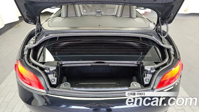 BMW Z4 2010 — photo 20