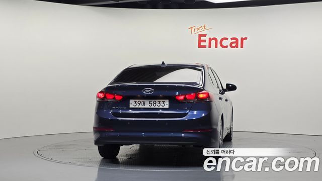 Hyundai AVANTE 2018 — photo 4