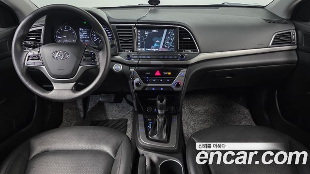 Hyundai AVANTE 2018 — photo 7