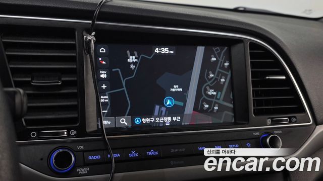 Hyundai AVANTE 2018 — photo 13
