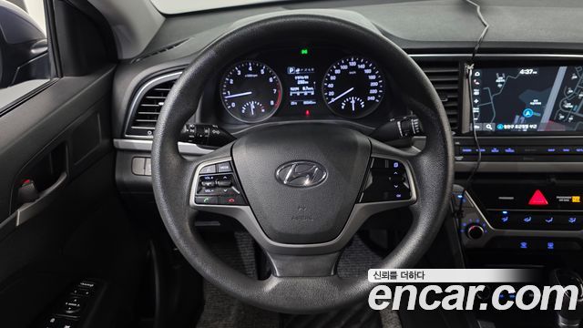 Hyundai AVANTE 2018 — photo 14