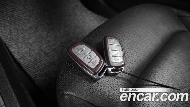 Hyundai AVANTE 2018 — photo 16