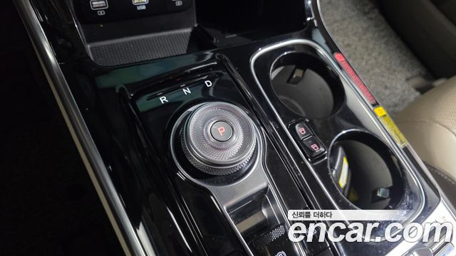 Kia Canival 2023 — photo 12