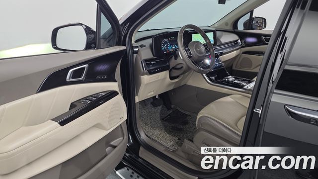 Kia Canival 2023 — photo 13