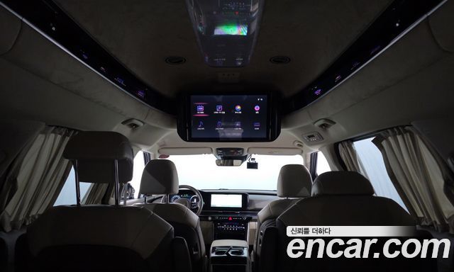 Kia Canival 2023 — photo 23