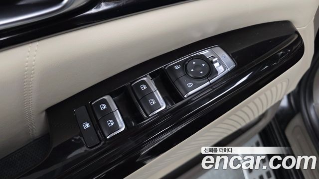 Kia Canival 2023 — photo 25