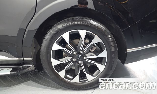 Kia Canival 2023 — photo 7